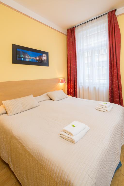 City Lounge Hotel Prague Room photo