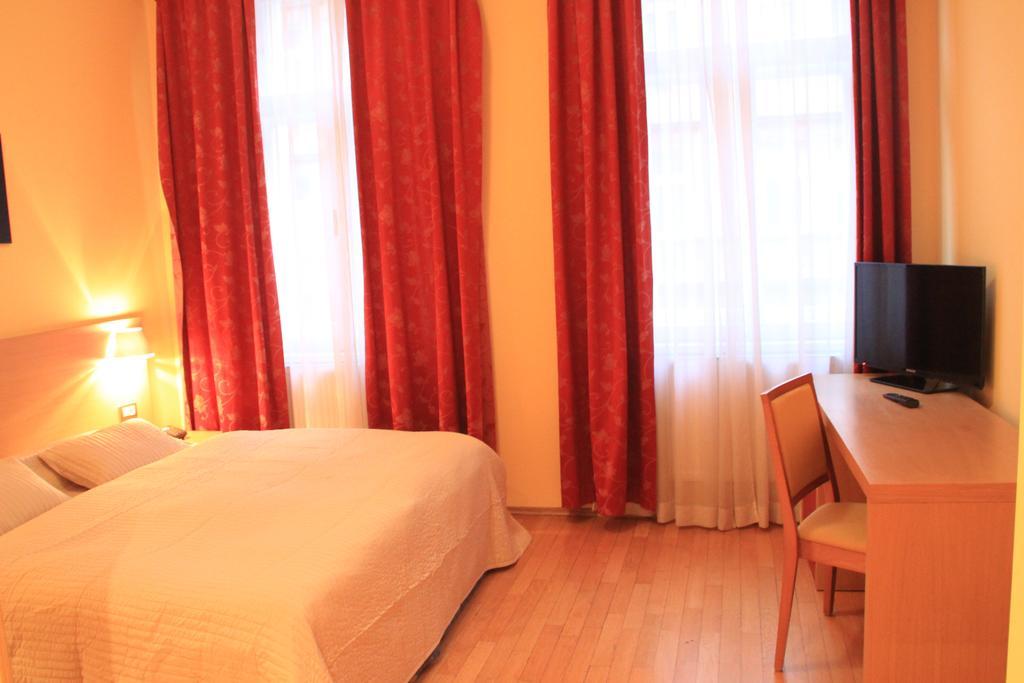 City Lounge Hotel Prague Room photo